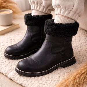 UGG Black Leather Shearling Lined Mid-Calf Boots Women’s 7.5 Winter